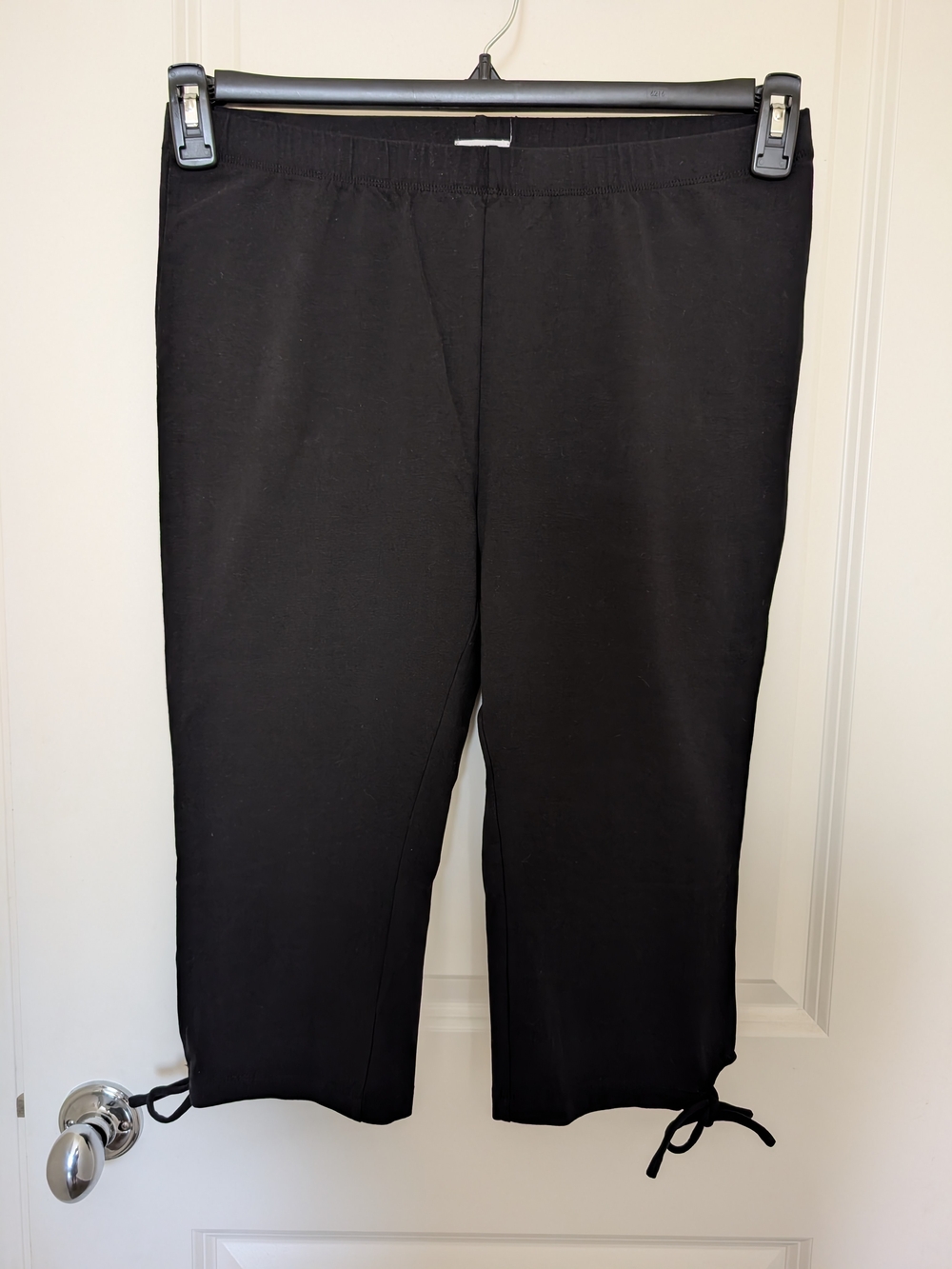Cotton On Black Woman Pull-On Capri Leggings with Tie Hems